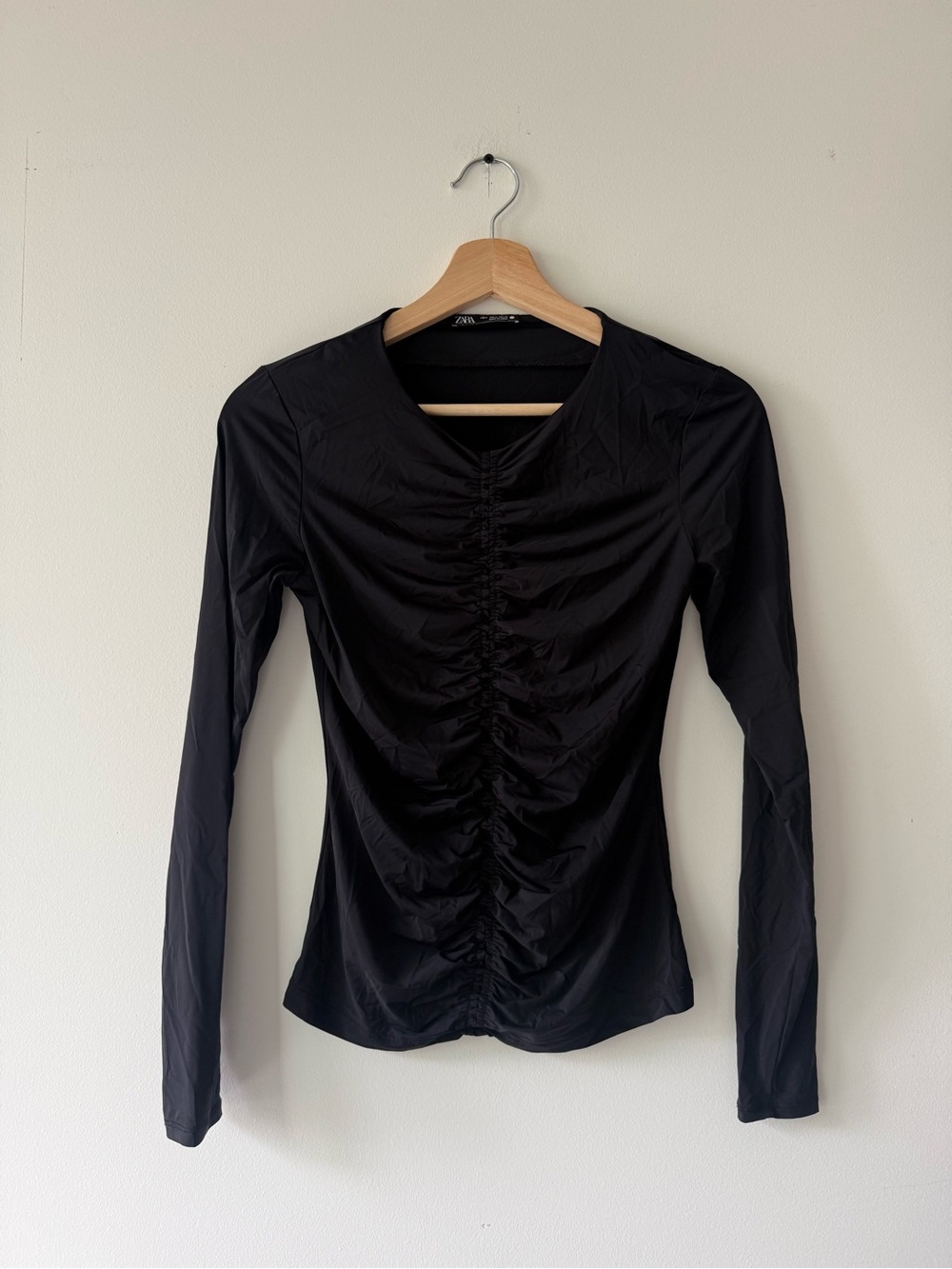 Black Ruched Long-Sleeve Women's Top
